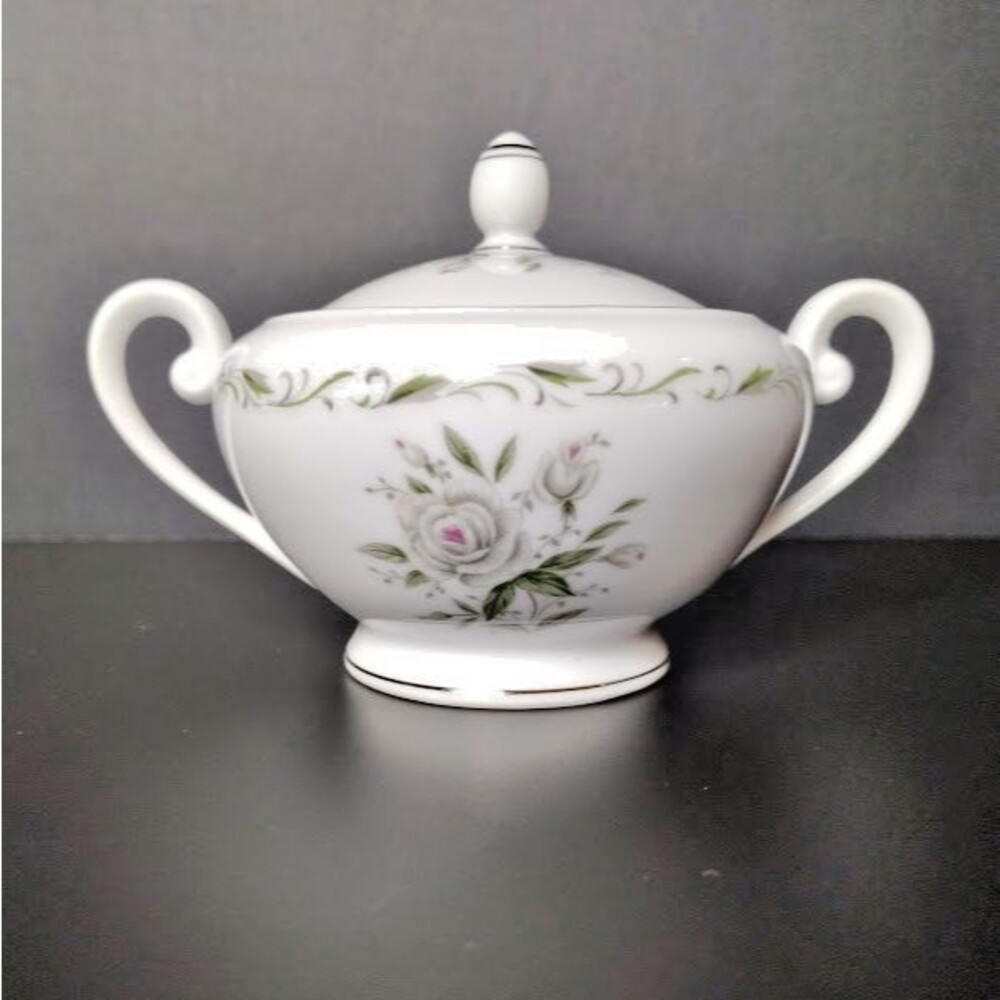 Vintage Diamond China Romance White Rose Sugar Bowl With Lid Roses Japan 1950s